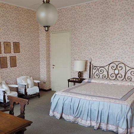 Bed and Breakfast Casa Mondadori Меїна Екстер'єр фото